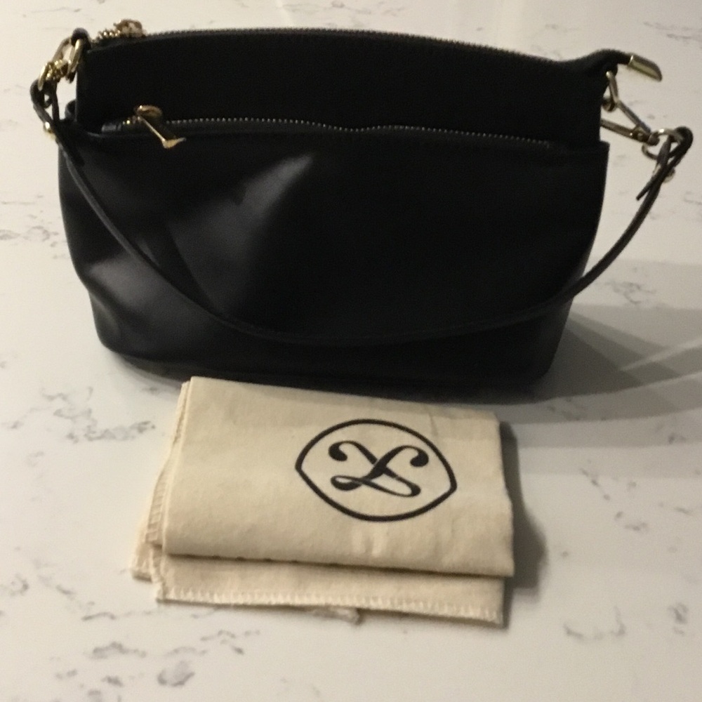 Perfect size leather Italian bag never worn